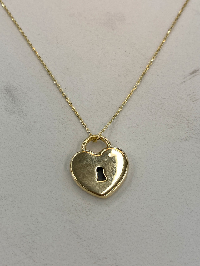 NEW! 10K Gold Chain w/Heart Locket Style Pendant in Jewellery & Watches in City of Toronto - Image 2