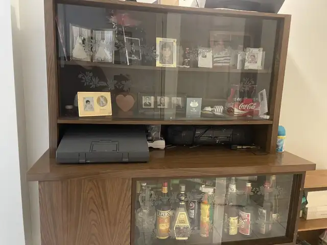 Antique dining room hutch in Hutches & Display Cabinets in Markham / York Region - Image 5