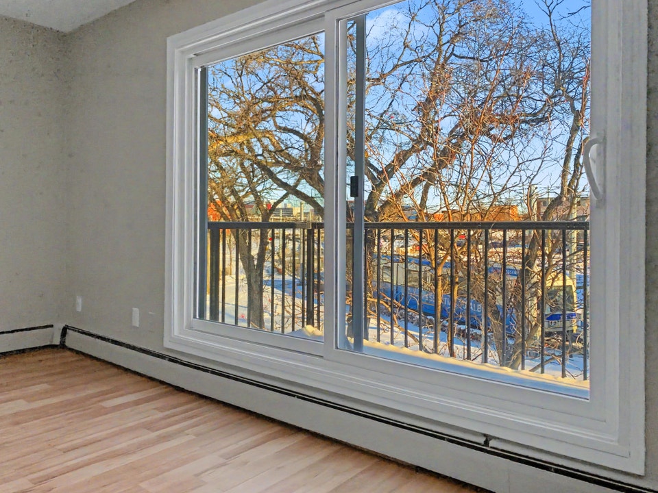 Central McDougall Apartment For Rent 3