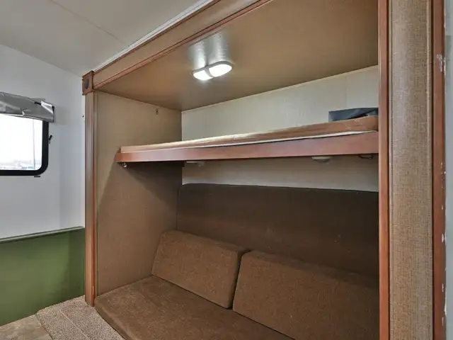 2014 Surveyor SV34BHTS in Travel Trailers & Campers in St. Albert - Image 14