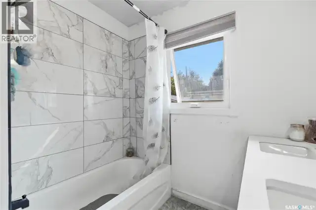 1960 Cowan CRESCENT Regina, Saskatchewan in Houses for Sale in Regina - Image 14