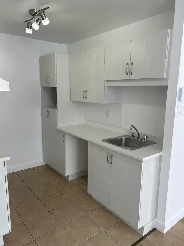 Charny, 4½ pour le 1er juillet 2026, 3e étage in Long Term Rentals in Lévis - Image 4