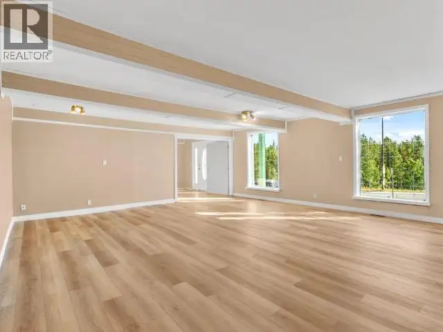 1201 HICKORY STREET Whitehorse, Yukon in Houses for Sale in Whitehorse - Image 3