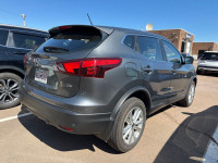 Low Mileage, Sunroof, Aluminum Wheels, Heated Seats, Apple CarPlay, Android Auto! This stylish Nissa... (image 3)