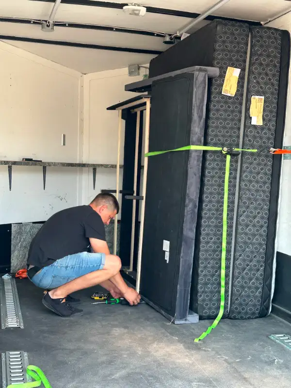 ❗️DELIVERY TRUCK✅ 2 men/truck from 60$❗️NO HIDDEN FEES in Moving & Storage in Calgary - Image 4