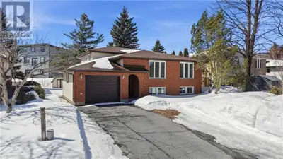 Tucked away in a desirable pocket of New Sudbury, 1735 Havenbrook Drive offers the perfect mix of sp...