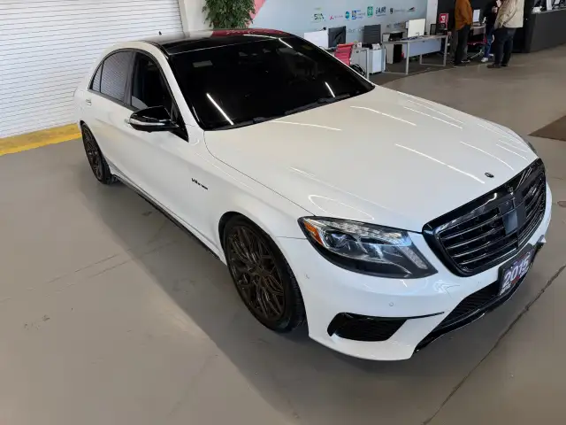 2015 Mercedes Benz S Class 4MATIC in Cars & Trucks in London - Image 8