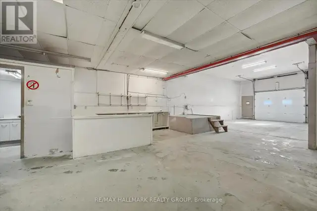 2 - 1215 RAINBOW STREET Ottawa, Ontario in Commercial & Office Space for Rent in Ottawa - Image 12
