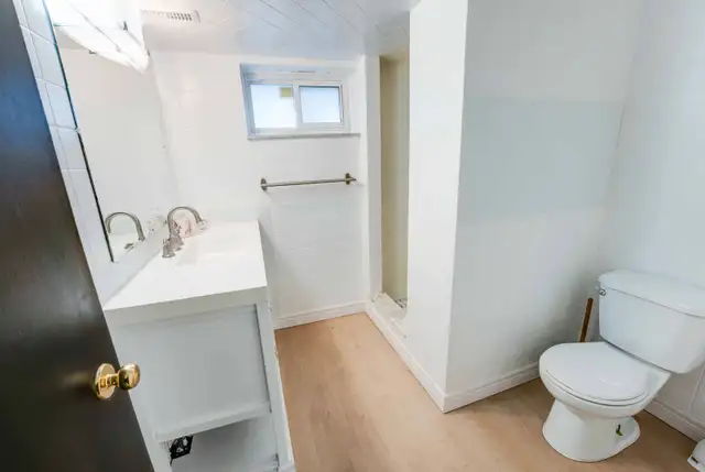 Fully Furnished Shared House in Niagara Falls in Room Rentals & Roommates in St. Catharines - Image 8