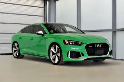 **COULEUR SPECIALE VERT PORSCHE** /Premium Pack / Sport Package/ Traction intégrale quattro / Sièges...