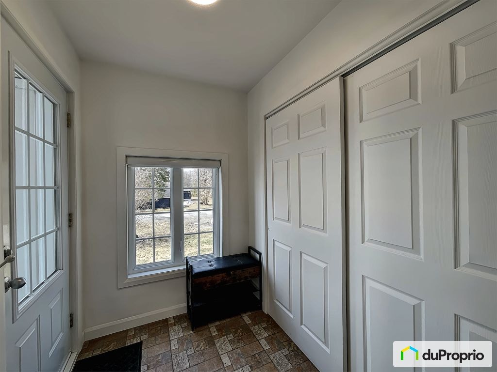 $479,900 - Bungalow for sale in Roxton Falls — photo 2