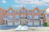 2BR 2WR Condo Townh... in Mississauga near Dundas St & Glengarry