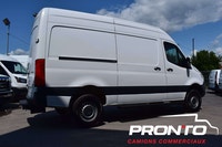 Mercedes Sprinter 2020 3 passagers ** Diesel ** 4X4 ** Toit Haut ** 144WB ** Camera de recul ** AC *... (image 8)