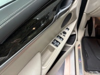 THIS UNIT CARRIES A REBUILT TITLE DUE TO AN ACCIDENT ON FRONT WIND SHIELD, the tip of the hood and g... (image 8)