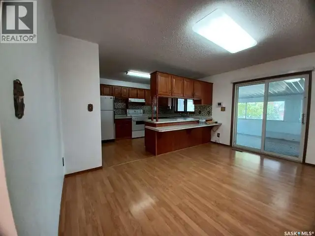 113 5th AVENUE Gravelbourg, Saskatchewan in Houses for Sale in Moose Jaw - Image 25