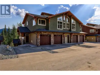 This stunning 2 bed, 2 bath condo offers breathtaking mtn views, located next to the Orient chairlif...