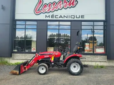Tracteur SOLIS H24 avec chargeur, 2022, 954 heures, pneus galaxy garden pro, 4x4, diésel, 3 cylindre...