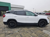 2023 GMC Terrain SLE AWD with only 45,821 km! Vehicle History Report Available See Carfax report lin... (image 3)