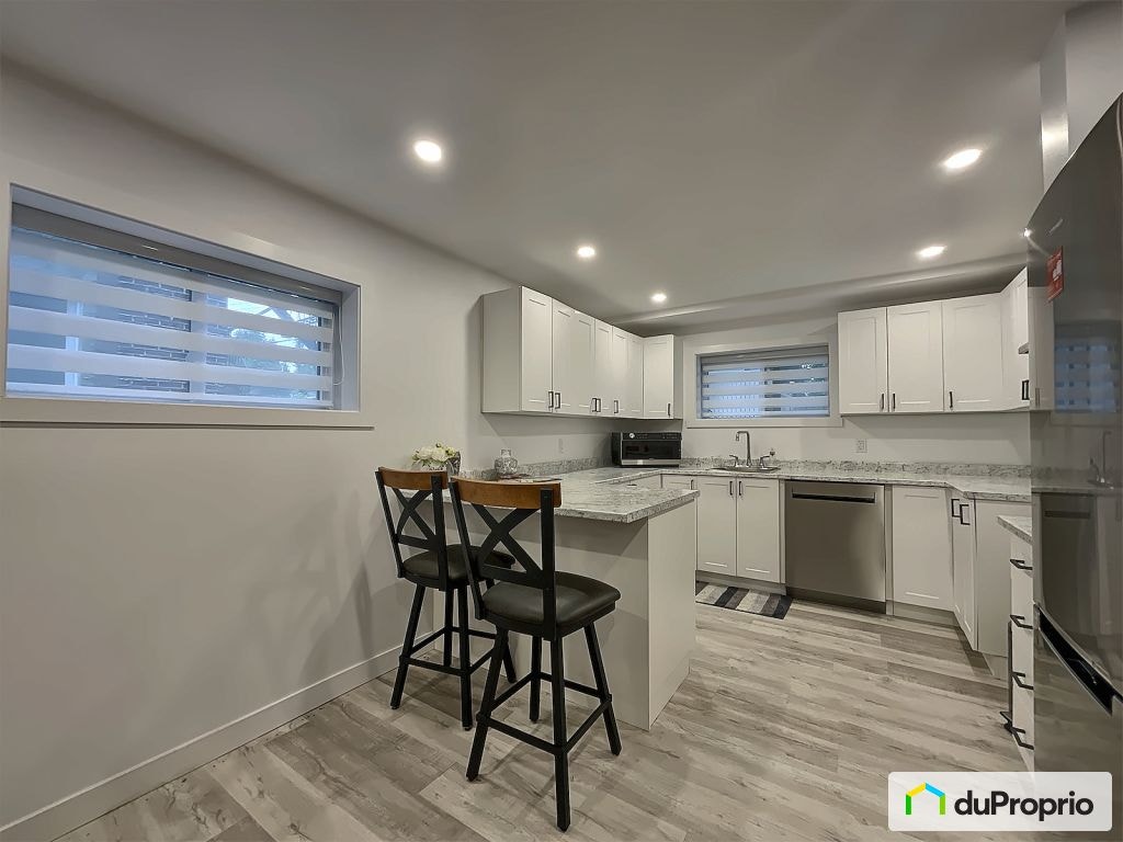 $2,175,000 - 6 units or more in Longueuil (Vieux-Longueuil) — photo 2
