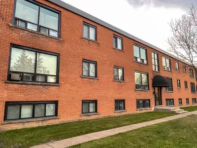 Welcome to Wellington Court Apartments in Fergus Recognized for excellence, Williams & McDaniel Prop...