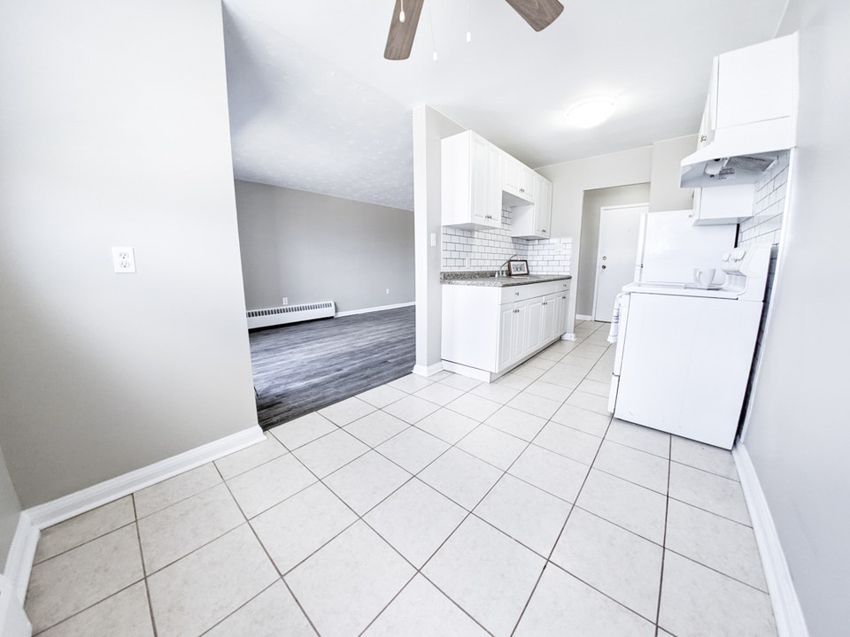 ALL INCLUSIVE - Silverbirch Apts 2BR in Waterloo 5