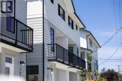 Welcome to Willow Point’s Newest Community This exclusive collection of six thoughtfully designed ha...