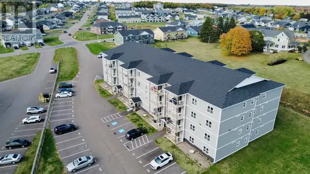 305 24 Gilbert Drive East Royalty, Prince Edward Island in Houses for Sale in Charlottetown - Image 5