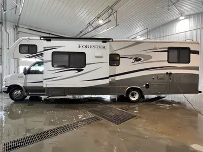 Are you looking for an amazing Motor Home that is comparable or better than a Grand Design, Jayco or...