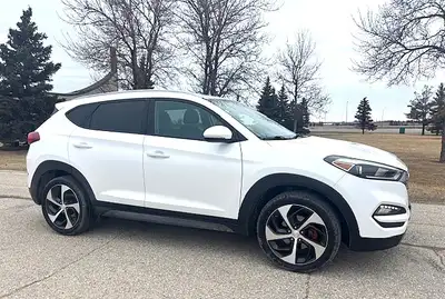 JUST ARRIVED! WELL EQUIPPED LOCAL TRADE WITH NO ACCIDENT HISTORY - CLEAN TITLE - NEW TIRES - FRESH S...