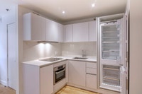 Renovated Akelius studio apartment for rent. Located near Saint-Laurent in the Plateau Mont-Royal ne... (image 3)