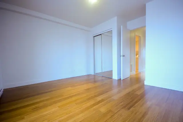 GRAND 4  1/2 in Long Term Rentals in City of Montréal - Image 8