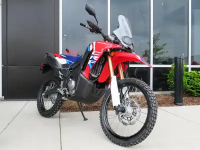 Save $900 as part of the Honda's current promotion - on now for a limited time! Contact one of our S...