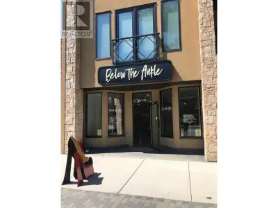 Amazing investment -- 1268 sq.ft ground floor unit recently vacant and is offered for sale or for Le...