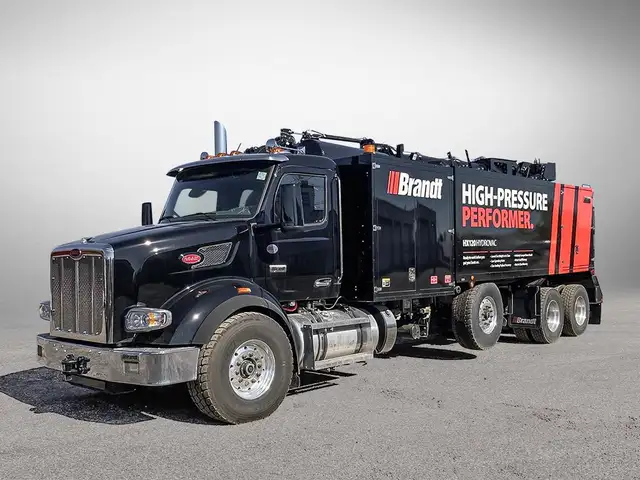 2025 PETERBILT 567 in Heavy Trucks in Edmonton - Image 2