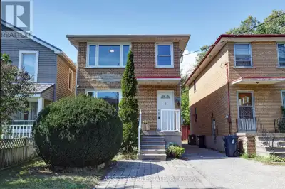 UPPER - 74 THIRTEENTH STREET Toronto (New Toronto), Ontario