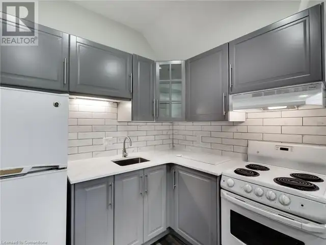 51 AUGUSTA Street Hamilton, Ontario in Houses for Sale in Hamilton - Image 33
