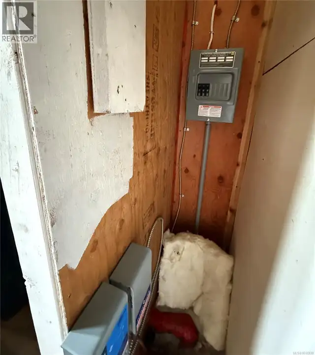 148 Meadow Dr Salt Spring, British Columbia in Houses for Sale in Fort McMurray - Image 27