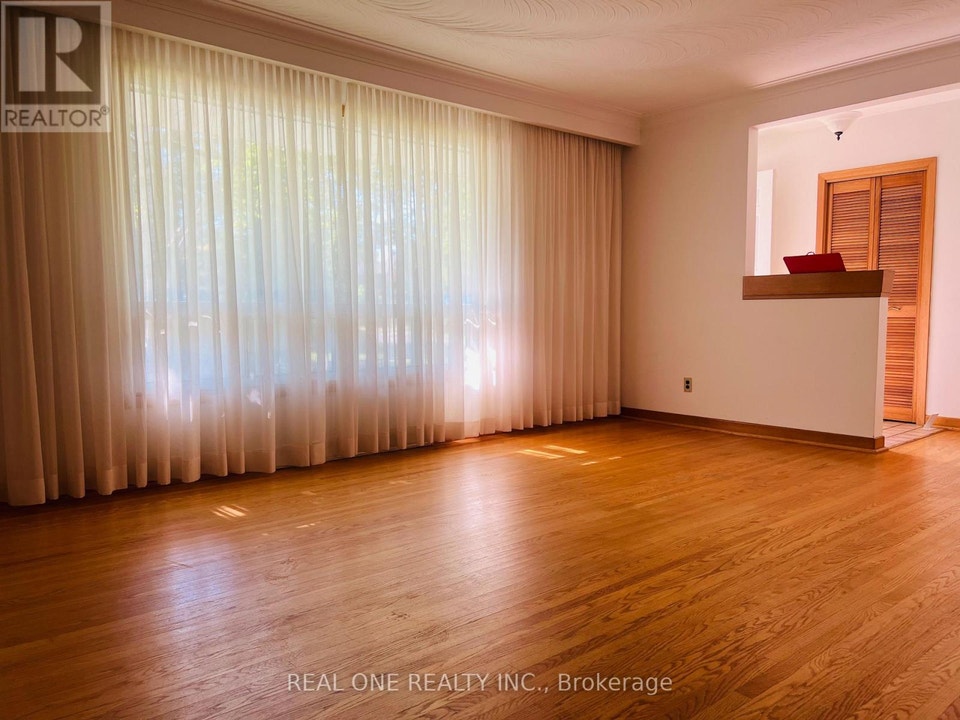 275 PARKVIEW AVENUE Toronto (Willowdale East), Ontario 4