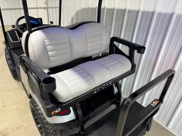 2026 EZGO EXPRESS S4 SUMMIT XT in ATVs in Vernon - Image 19