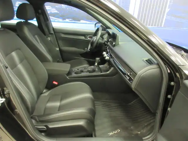 HONDA CIVIC 2025 SPORT EDITION TOIT OUVRANT SIEGES + VOLANT CHAU in Cars & Trucks in Lévis - Image 22