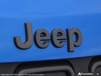This Jeep Compass boasts a Intercooled Turbo Regular Unleaded I-4 2.0 L/122 engine powering this Aut... (image 8)