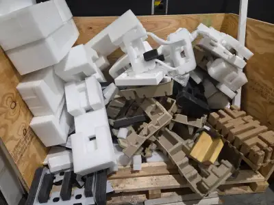 Free strong tubes. Free foam. Good for arts and crafts and teachers and artists. Good for shipping b...