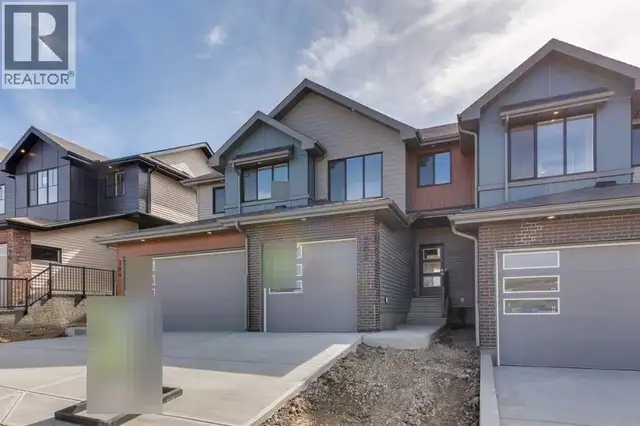 382 Heritage Boulevard Cochrane, Alberta in Houses for Sale in Calgary - Image 2