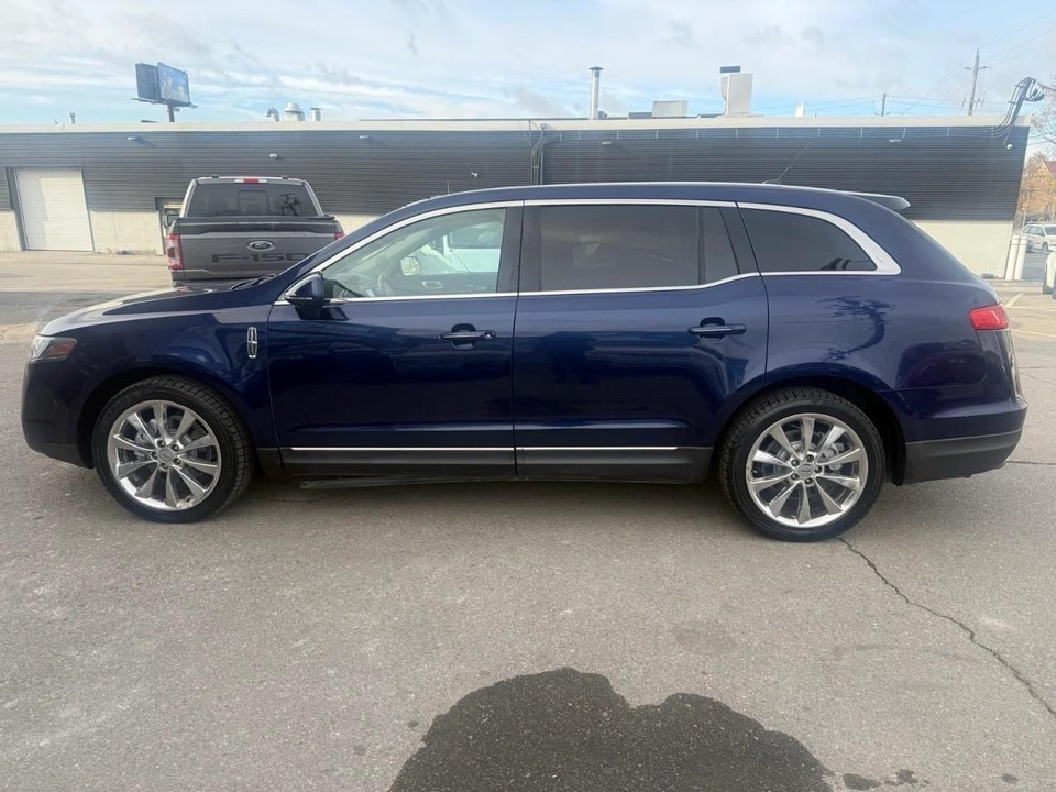 Lincoln Mkt 2011 photo 4