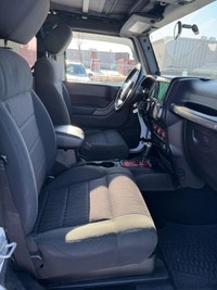 2012 Jeep Wrangler Sport 4x4 : : Low Mileage | Off-Road Ready | 149,307 km 3.6L V6 Engine – ABS Brak... (image 9)