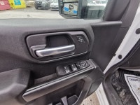 "• Power_Steering • Power_Brakes • Power_Windows • Power_Mirrors • Power_Locks • Air_Conditioning •... (image 8)