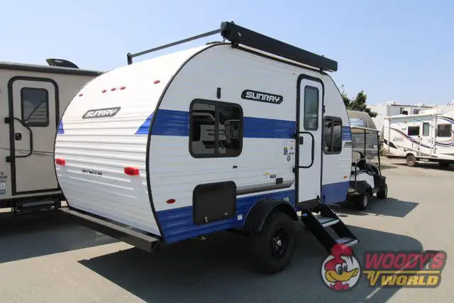 2027 SUNSET PARK RV SUNRAY 149 in Travel Trailers & Campers in Abbotsford - Image 4