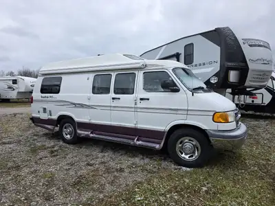 2000 Roadtrek Versatile 190 — Class B Motorhome The 2000 Roadtrek Versatile 190 is one of the most i...