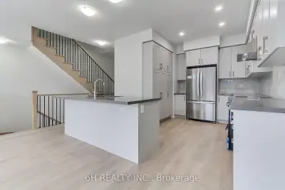 Amazingly Priced Brand New Townhome in Richmond Hill! 3 Beds, 3 Baths! Live Beyond Ordinary at Towns...