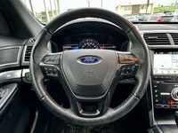 * Intelligent 4WD with a Terrain Management System for modes like sand, snow, grass, and gravel * An... (image 5)